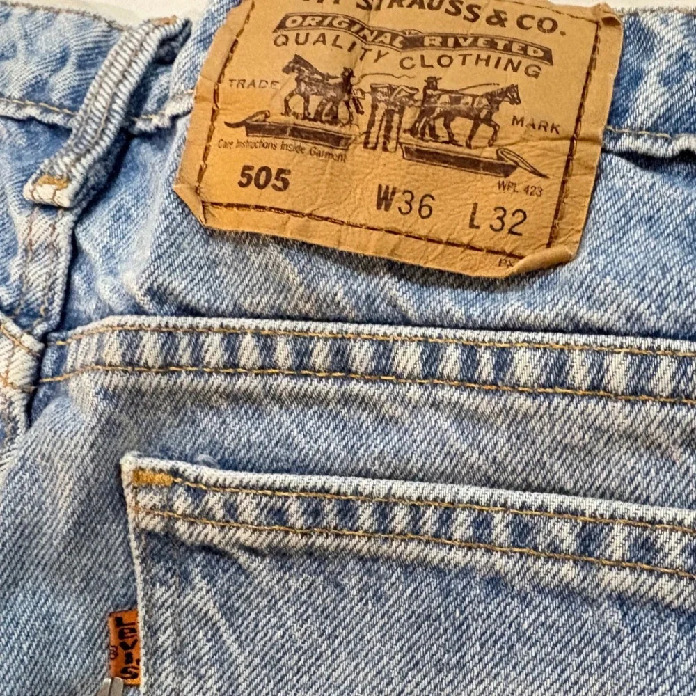 Vintage Levis 505 Orange Tab Jeans Mens 36x32 Light Wash Made in Canada Denim